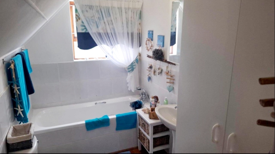 3 Bedroom Property for Sale in Heiderand Western Cape